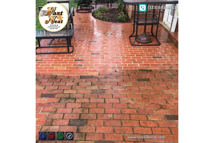 Pressure Washing Service image 1