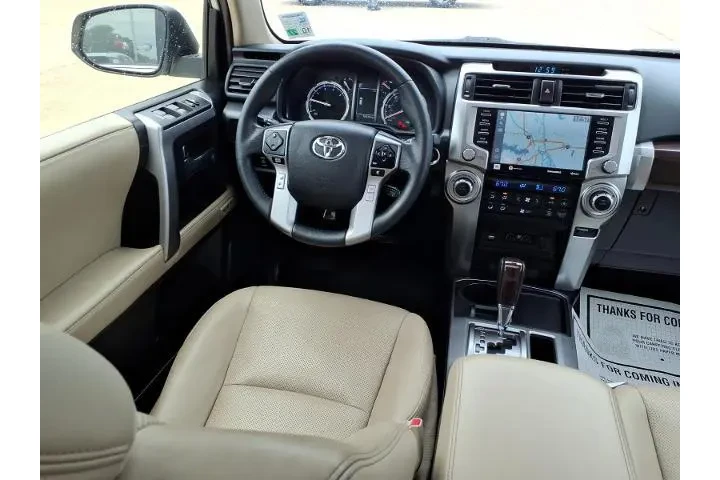 $39988 : Toyota 4Runner 2022 4x2 Limi image 4