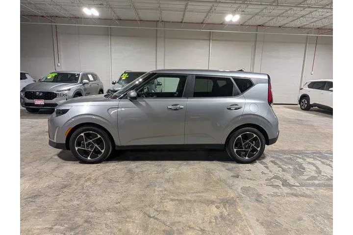 $15844 : Kia Soul 2023 EX 4dr Crossov image 7