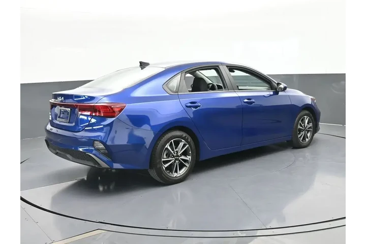 $17935 : Kia Forte 2024 LX 4dr Sedan image 6