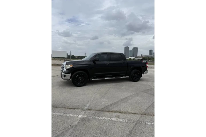 $19995 : 2016 Tundra SR5 image 9