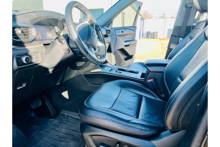 $21995 : 2021 Explorer Limited image 8