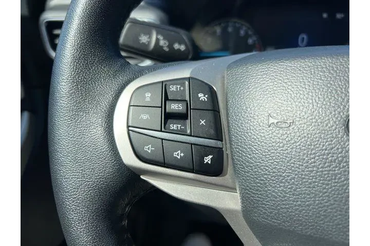 $31988 : Ford Explorer 2023 AWD XLT 4 image 7