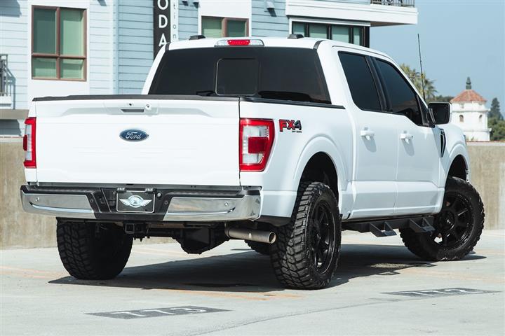 2022 F-150 LARIAT image 7