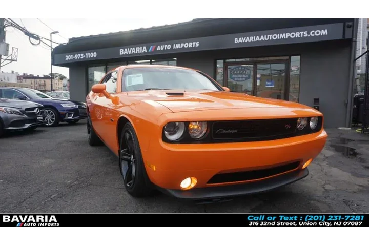 $25995 : 2014 Challenger 2dr Cpe R/T P image 1