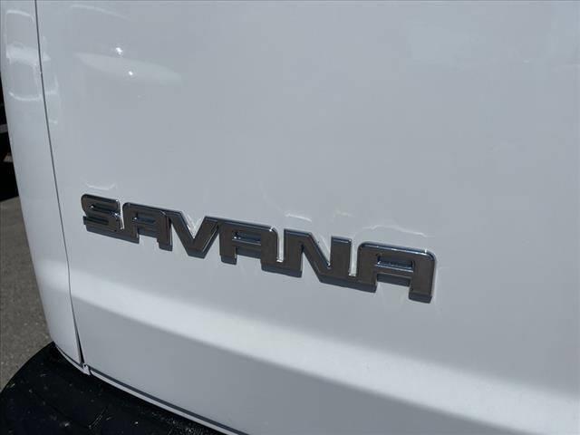 $14998 : 2017 GMC Savana 2500 image 9