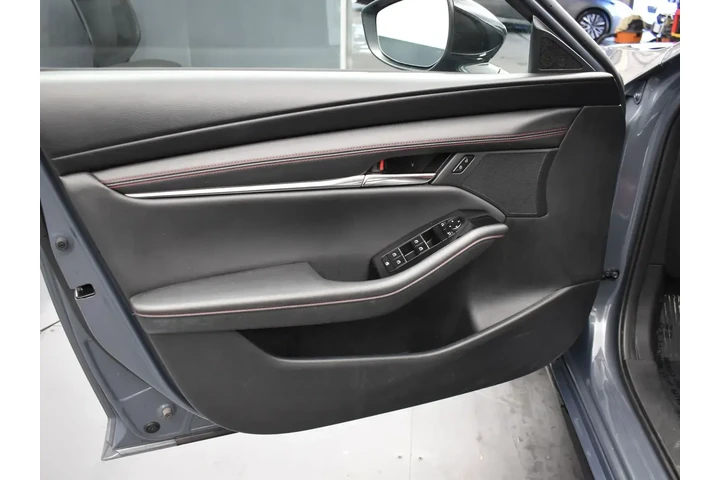 $20995 : Mazda Mazda3 Hatchback 2024 image 9