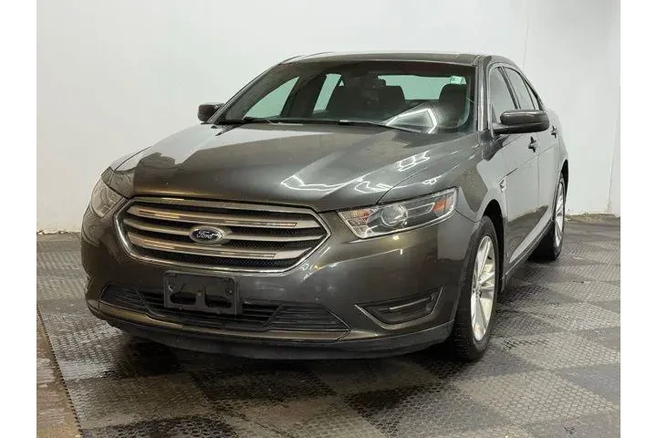 $8349 : Ford Taurus 2015 AWD SEL 4dr image 5