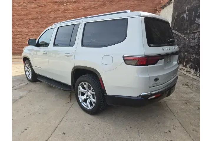 $32990 : Jeep Wagoneer 2022 4x4 Serie image 5