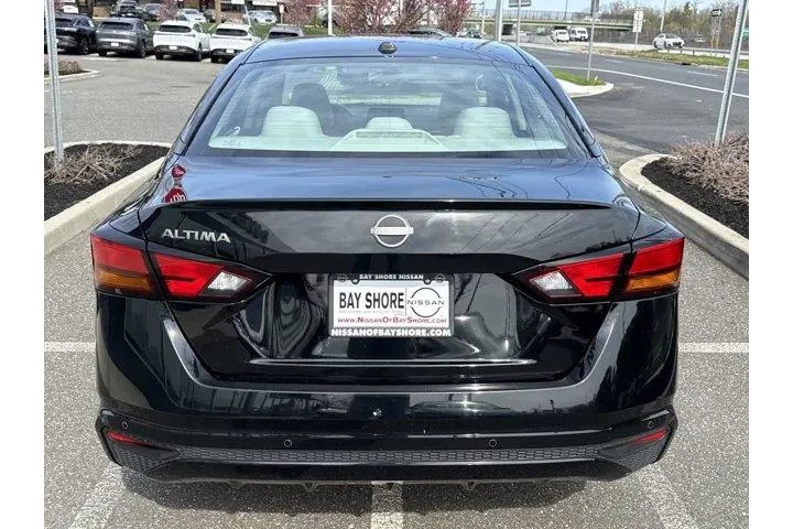 $19312 : Nissan Altima 2025 2.5 SV 4d image 5