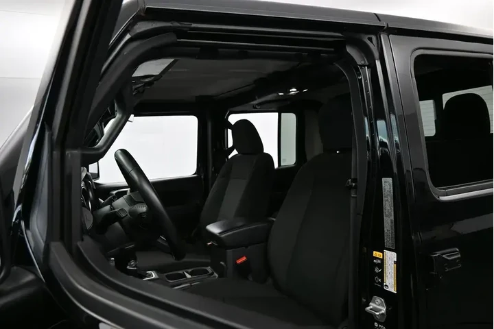 $29000 : Jeep Gladiator 2021 4x4 Spor image 10