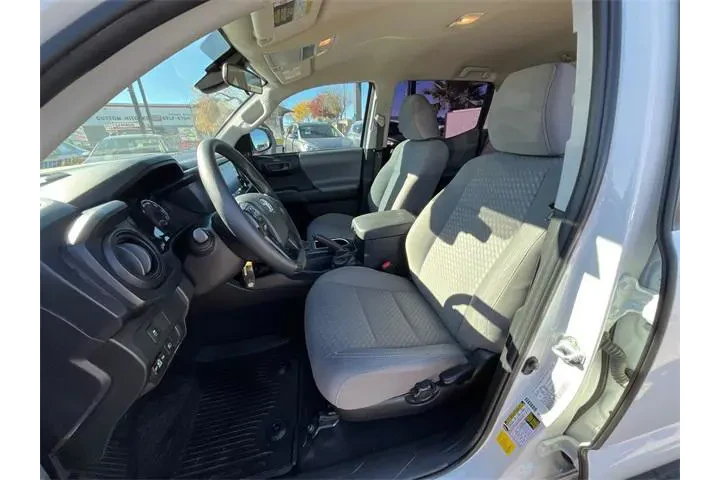 $32098 : Toyota Tacoma 2022 4x2 SR5 4 image 10