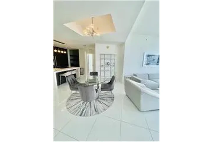 $7700 : Rental property with 2 bedro image 10