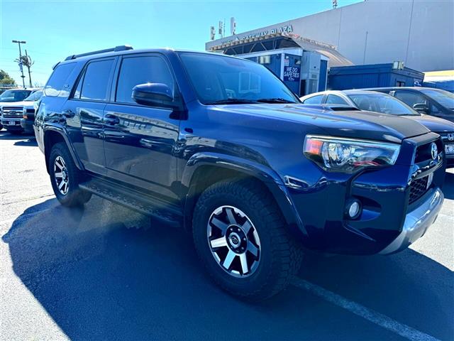 $39995 : 2019 4Runner image 4