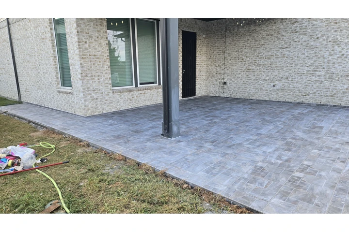 I and Z tile and floors remode image 10