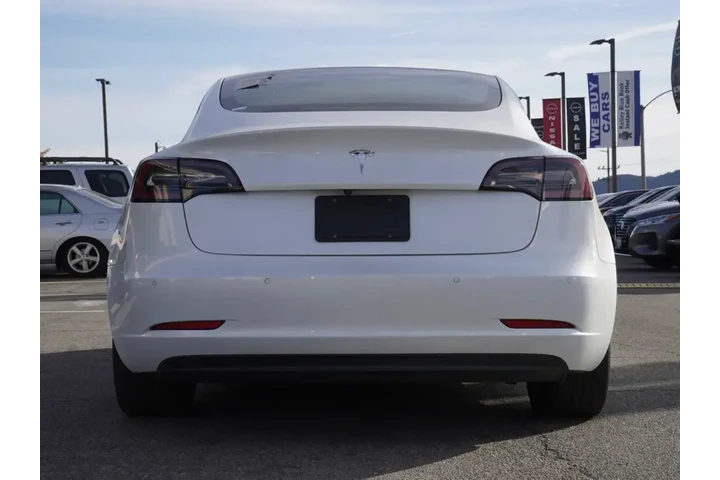 $15943 : Tesla Model 3 2019 Mid Range image 5