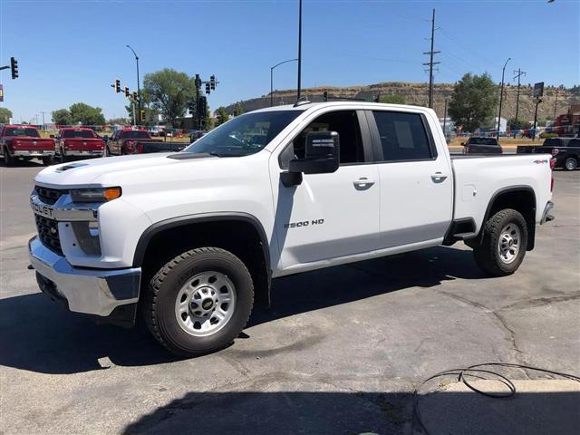 2020 CHEVROLET SILVERADO 2500 image 6