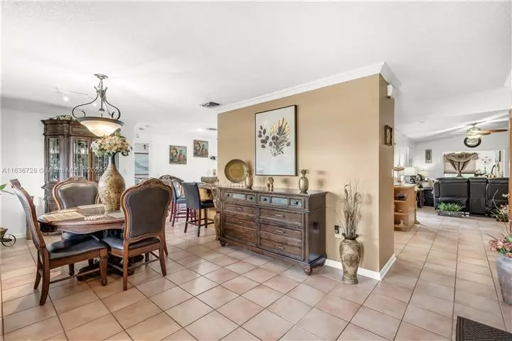 $819000 : House for Sale image 3