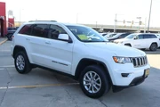 $21988 : 2021 Grand Cherokee Laredo X thumbnail