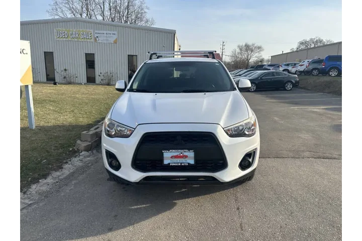 $7990 : 2014 Outlander Sport SE image 9