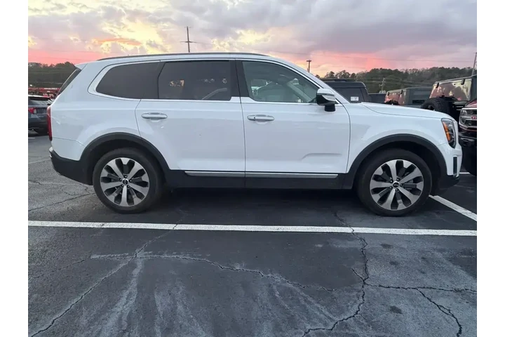 $22174 : Kia Telluride 2021 S 4dr SUV image 3