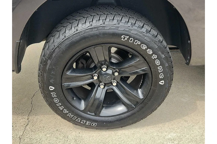 $19995 : Ram 1500 2018 4x4 Night 4dr image 8