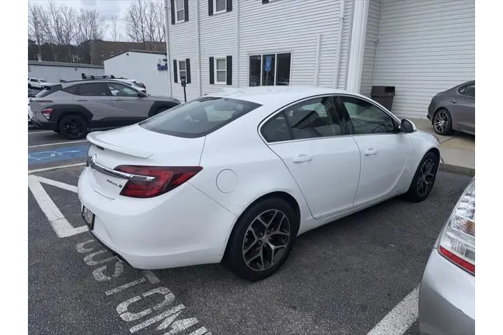 $11851 : Buick Regal 2017 Sport Touri image 4