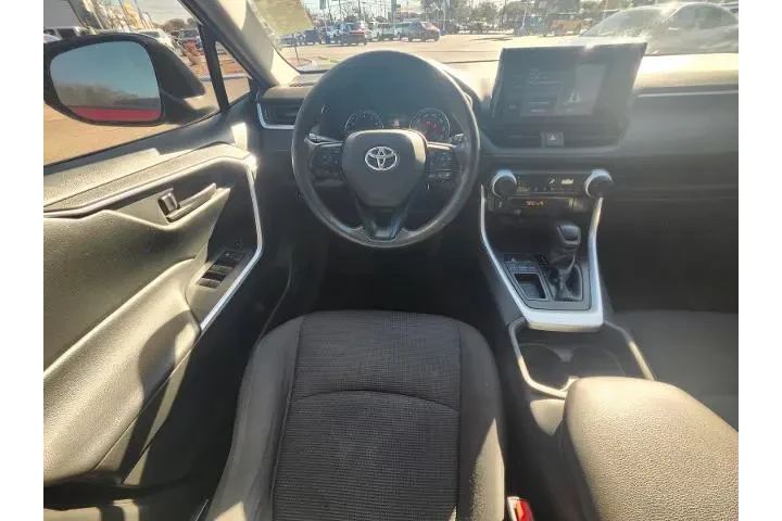 $17998 : Toyota RAV4 2019 LE 4dr SUV image 6