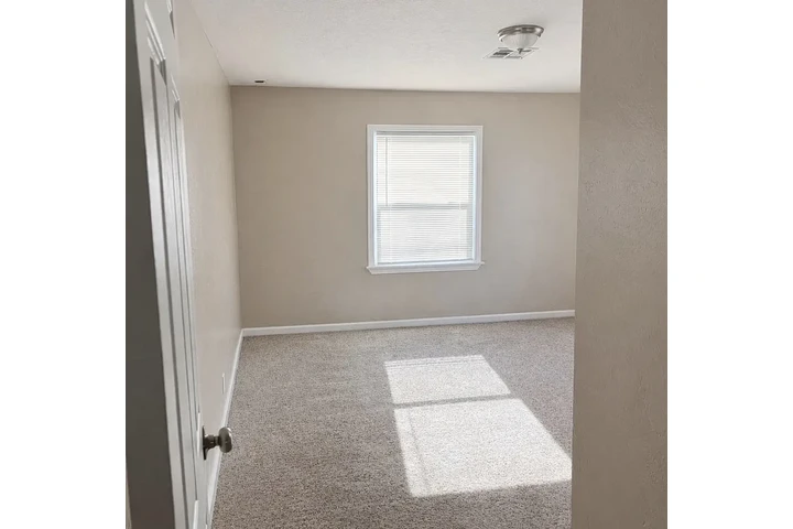 $1050 : Newly steel freshly painted image 4