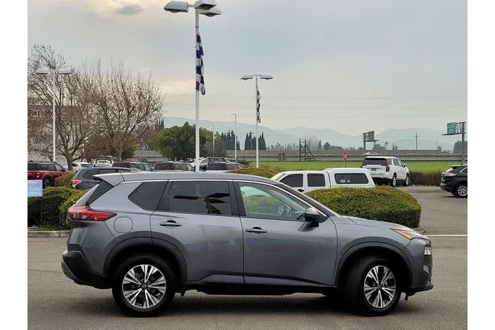 $20984 : Nissan Rogue 2022 AWD SV 4dr image 3