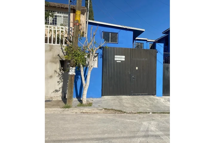 $650 : Bonita casa de 2 rec y 2 baños image 1