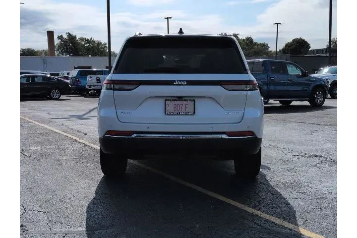 $32975 : Jeep Grand Cherokee 2024 4x4 image 7