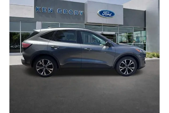 $15324 : Ford Escape 2021 SE 4dr SUV image 3