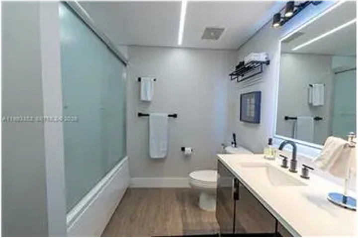 $2600 : Rental property with 1 bedro image 7