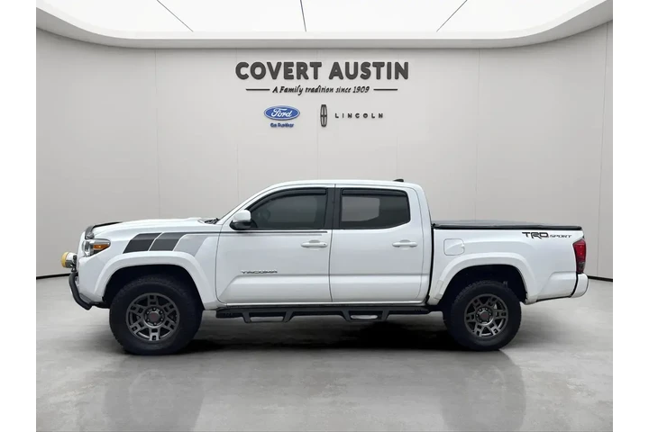 $25021 : Toyota Tacoma 2017 4x2 TRD O image 2