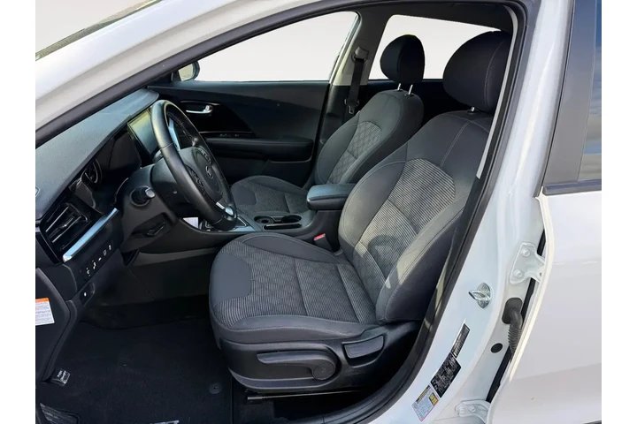 $16988 : Kia Niro 2020 LXS 4dr Crosso image 10