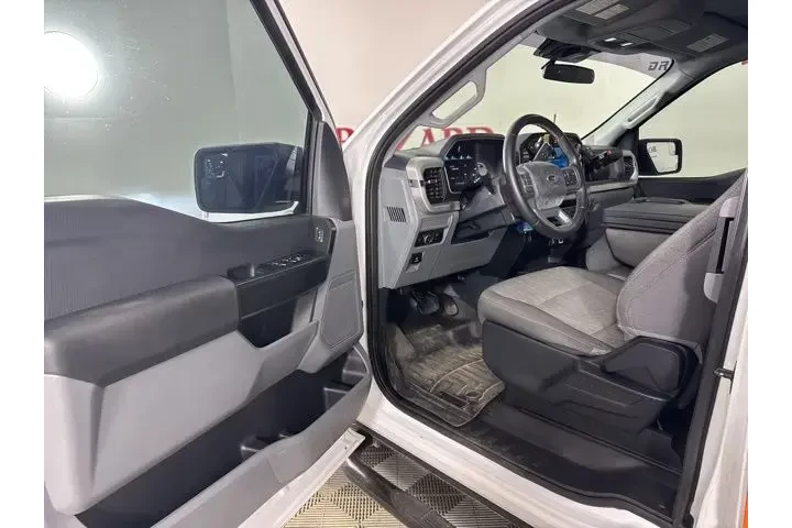 $27000 : Ford F-150 2022 4x2 XL 4dr S image 5