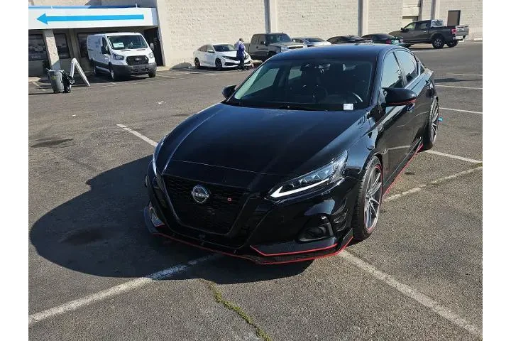 $16000 : Nissan Altima 2021 2.0 SR 4d image 1
