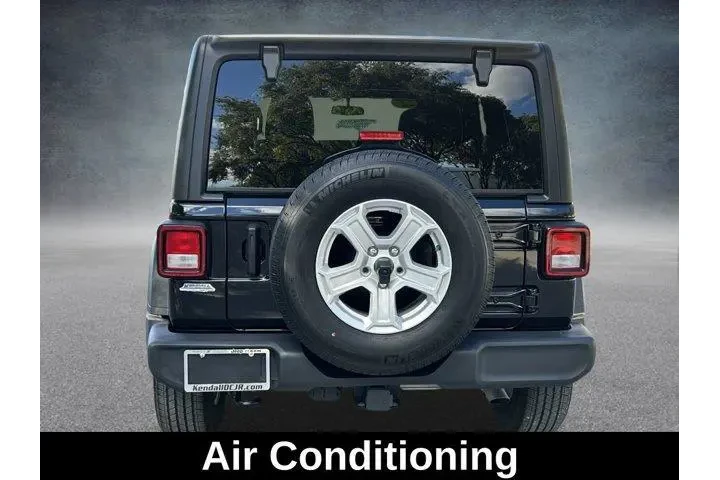 $27377 : Jeep Wrangler Unlimited 2022 image 7