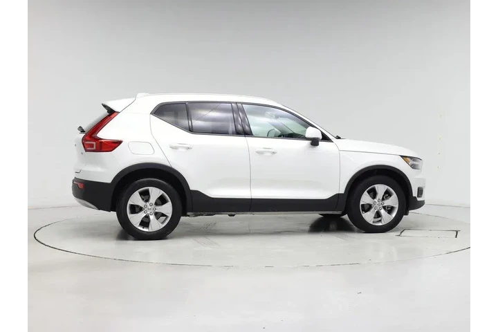 $28998 : Volvo XC40 2022 T4 Momentum image 7