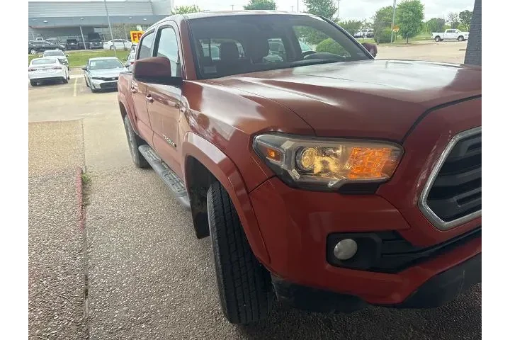 $26666 : Toyota Tacoma 2018 4x4 TRD P image 9