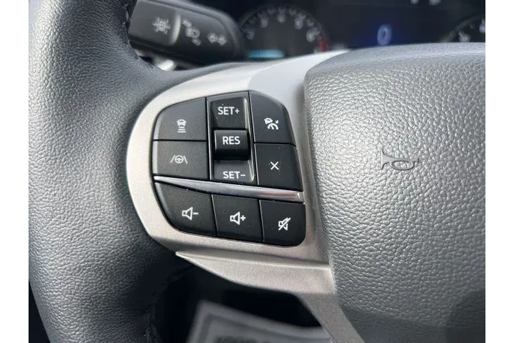 $34954 : Ford Explorer 2023 AWD XLT 4 image 9