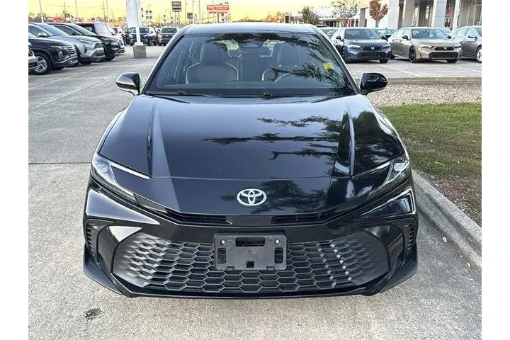 $28781 : Toyota Camry 2025 XSE 4dr Se image 2