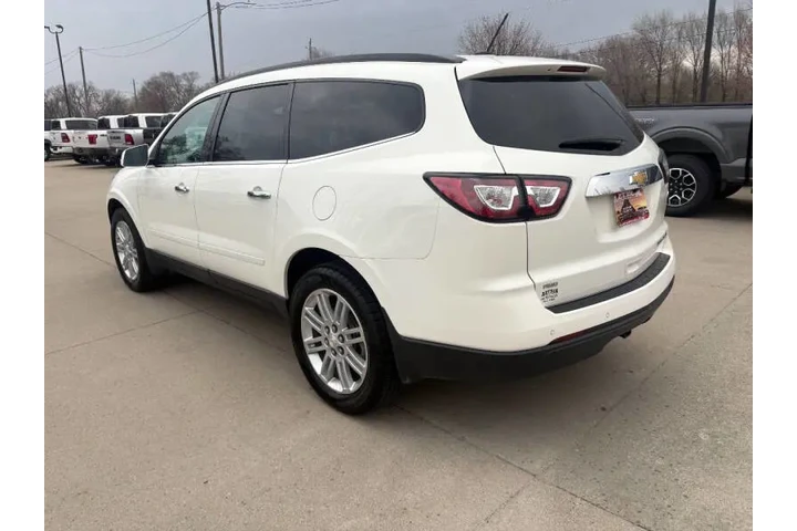 $9950 : 2015 Traverse LT image 7