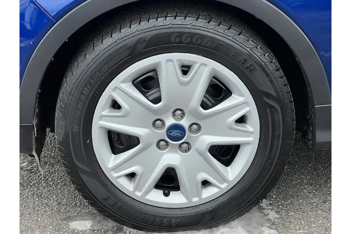 $8495 : Ford Escape 2016 S 4dr SUV image 6