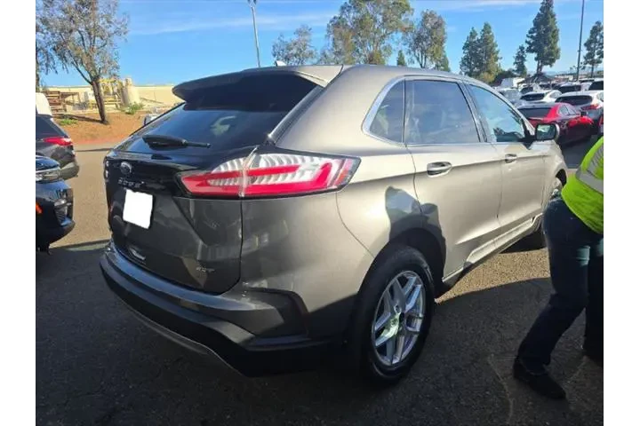 $20523 : Ford Edge 2023 AWD SEL 4dr C image 4