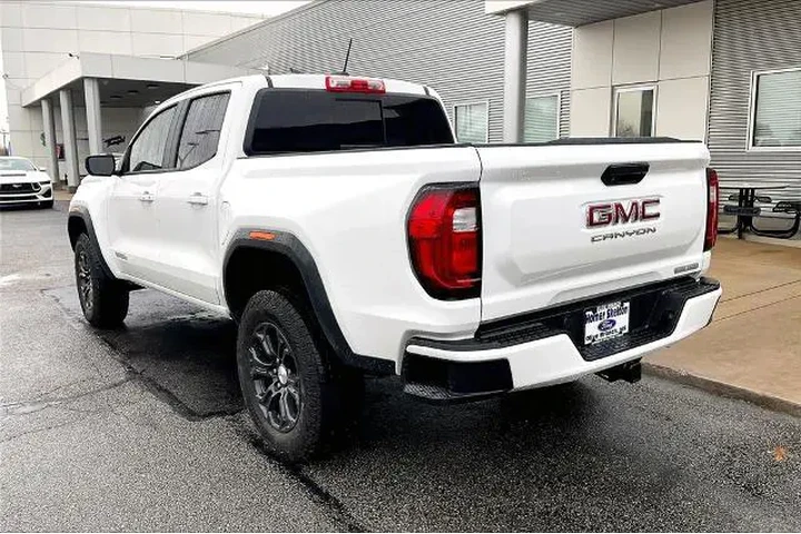 $35991 : GMC Canyon 2024 4x2 Elevatio image 3