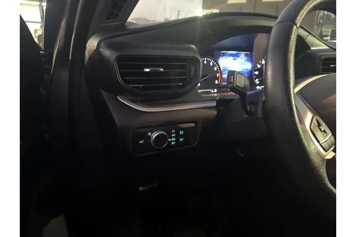 $27582 : Ford Explorer 2022 XLT 4dr S image 10