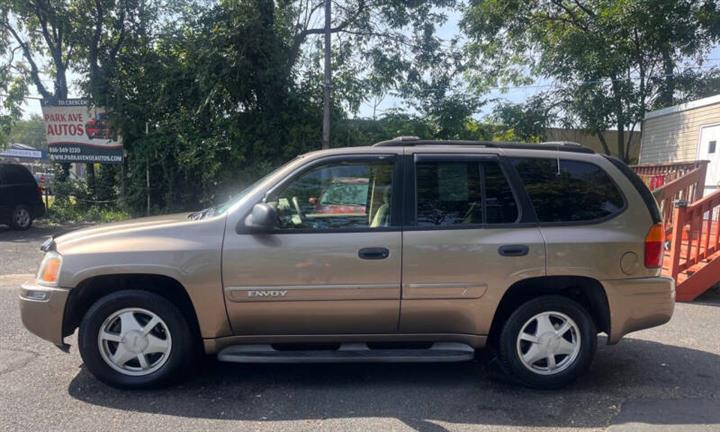 $4495 : 2002 GMC Envoy SLE image 6