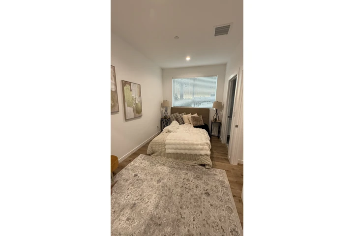 $4350 : NorthHollywood TownHouse 91605 image 8